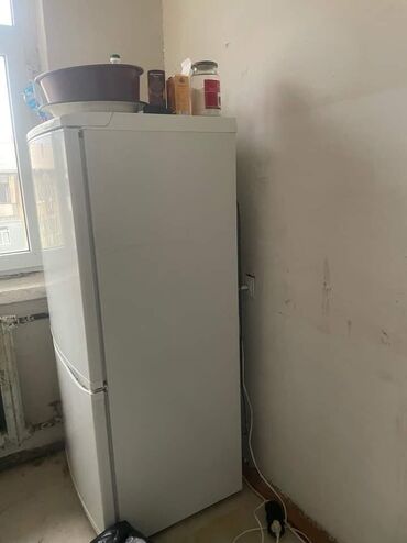 мини холодильники бу: Холодильник Atlant, Б/у, Двухкамерный