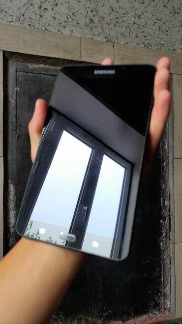 андроид телефон: Samsung Galaxy A8s, Б/у, 8 GB, цвет - Черный, eSIM