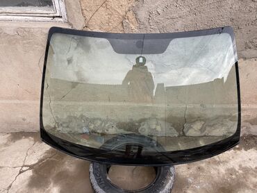 лобовое стекло на мерседес 124 в Кыргызстан | Аксессуары для авто: Продам лобовое стекло оригинал субару легаси бл5