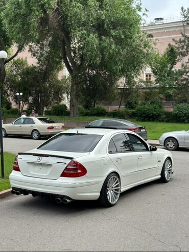 мерседес е клас 211: Mercedes-Benz E-Class: 2002 г., 5 л, Автомат, Бензин, Седан