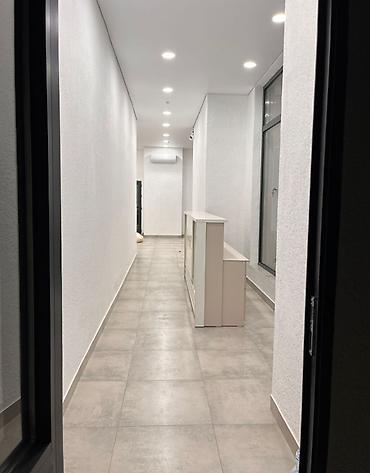 Аренда офисов: Аренда офисов, 112 м², В жилом комплексе, 1 линия, С отдельной кухней, С видом на горы — 13