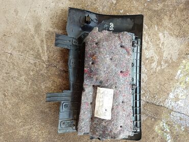 Другие детали салона: C4 — 2