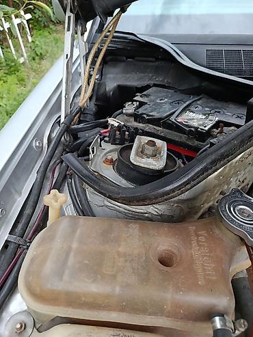 turbo.az vito 646: Mercedes-Benz W201 (190) sedan - Ban növü: sedan, gümüşü rəng - — 2