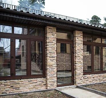 Пластиковые окна на заказ: Пластиковое окно на заказ, Тип окна: Витражные, Мансардные, Панорамные, Декоративные особенности: Другие особенности, Бесплатная установка, Без рассрочки — 5