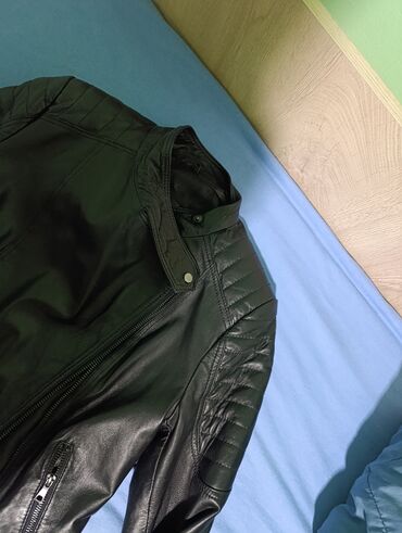 Koledžice: Ženska kožna jakna u biker stilu – crna - Materijal: prirodna koža — 6