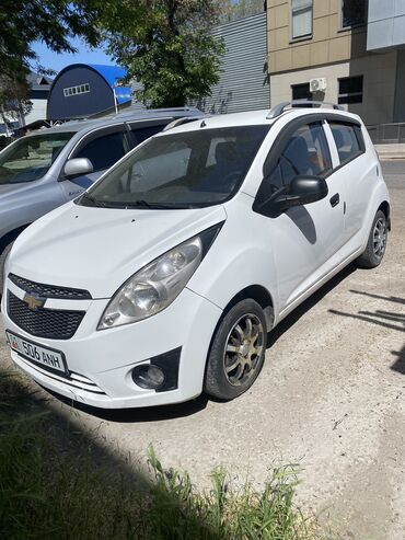 Chevrolet: Chevrolet Spark: 2012 г., 1 л, Автомат, Бензин, Хэтчбэк
