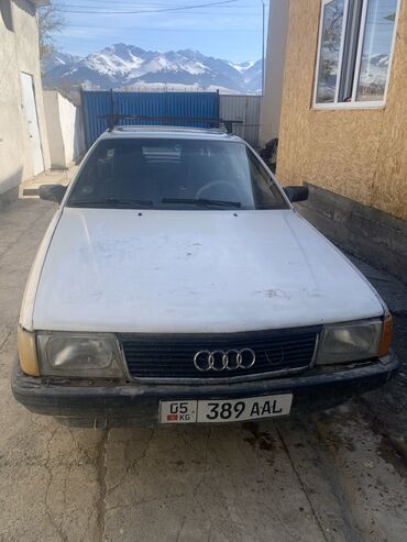 без матор: Audi 100: 1983 г., 1.8 л, Механика, Бензин, Седан