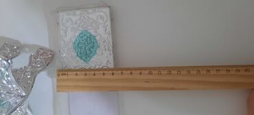 Dini kitablar: Kiçik Quran kitabı.təsbehlər plastiklər biri 1 azn.şüşələr 3 azn.2 — 4