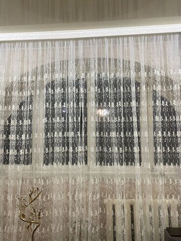 железные шторы на окна: Продаю совершенно новые шторы и тюль на два окна . Тюль 13 метров