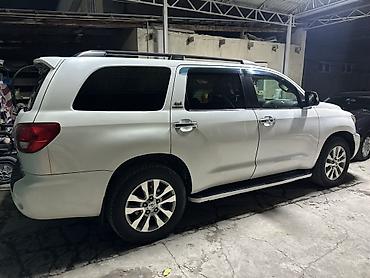 range rover 2025: Toyota Sequoia: 2010 г., 5.7 л, Автомат, Бензин, Внедорожник — 3