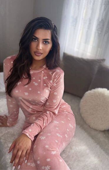 Pidžame: Ženske plišane pidžame – set majica + donji deo L XL 2XL 3XL - — 4