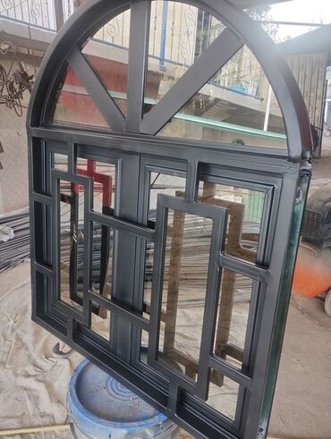 Barmaqlıqlar: Dəmir döymə pəncərə barmaqlıqları – dekorativ və təhlükəsiz həll - — 24