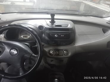 Nissan: Nissan Almera Tino: 2001 г., 2.2 л, Механика, Дизель, Универсал at lalafo.kg Nissan: Nissan Almera Tino: 2001 г., 2.2 л, Механика, Дизель, Универсал