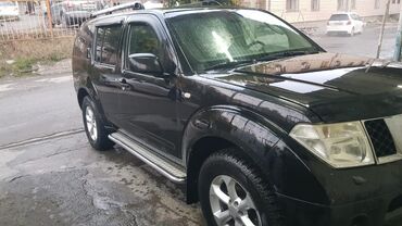 задние стоп фары: Nissan Pathfinder: 2006 г., 2.5 л, Механика, Дизель, Внедорожник