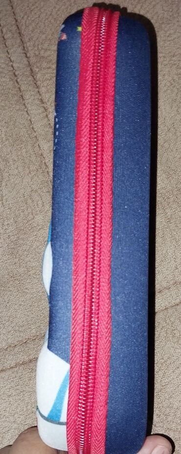 Uşaqlar üçün digər mallar: Qələm qabı.yenidir. Elaqə vatsappa yaza bilersiz unvan zabrat 2 5 — 6