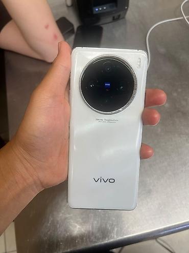 телефоны vivo: Vivo X100 (белый) — флагманский смартфон с оптикой ZEISS - Дисплей — 2