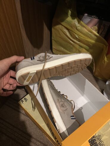 Krasofkalar və idman ayaqqabıları: GREYDER100% İçindəki altlığı dəri, bağları dəri, qırağ tikilişi dəri -da lalafo.az — 14 Krasofkalar və idman ayaqqabıları: GREYDER100% İçindəki altlığı dəri, bağları dəri, qırağ tikilişi dəri — 14