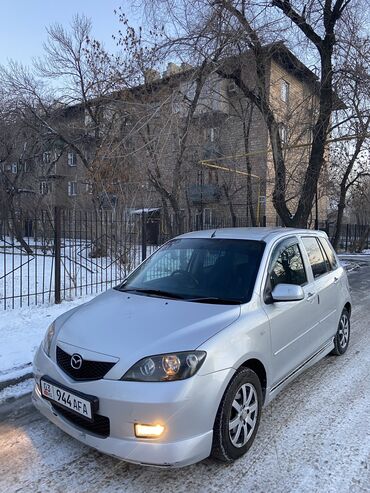 мазда 323 1990: Mazda Demio: 2002 г., 1.5 л, Автомат, Бензин, Универсал