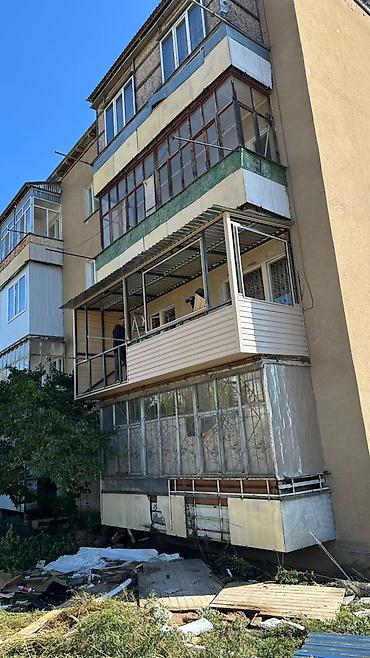 Утепление: Представляем застекленный балкон, облицованный сайдингом, с белыми — 10