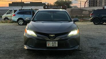 купить опель вектра б: Элегантный седан Toyota Camry, окрашенный в темно-серый цвет