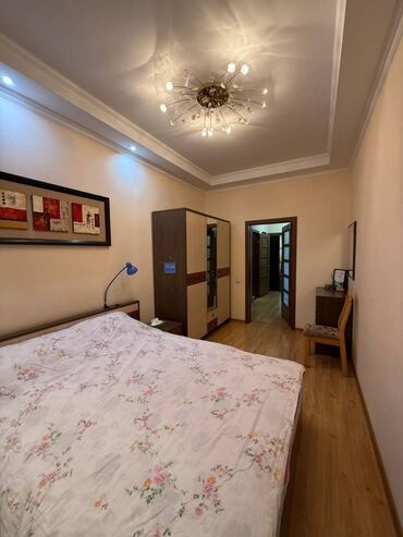 Продажа квартир: 3 комнаты, 83 м², Элитка, 4 этаж, Евроремонт