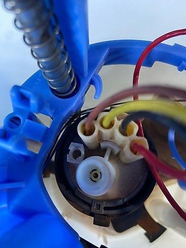 Yanacaq nasosları: "Mercedes W212" benzin nasos və filteri Şəhər: Bakı Elanın növü — 9