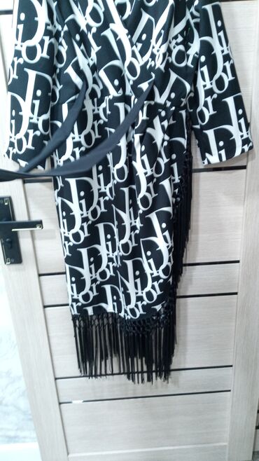 gun eynekleri qadin ucun: Paltar az geynilib.razmer 40-42