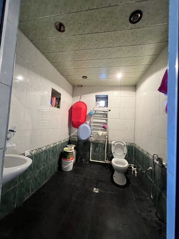 Həyət evləri və villaların satışı: Binəqədi qəs. 4 otaqlı, 100 kv. m, Orta təmir — 5