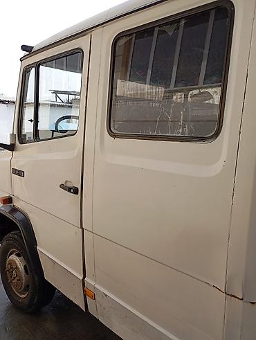 Легкий грузовой транспорт: Легкий грузовик, Mercedes-Benz, Дубль, 3 т, Б/у — 4