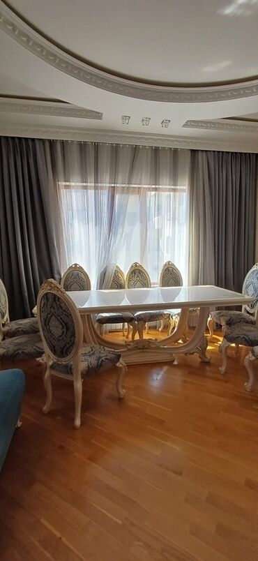 Masa və oturacaq dəstləri: Qonaq otağı üçün, İşlənmiş, Dördbucaq masa — 5