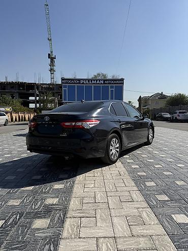 byd son: Toyota Camry: 2020 г., 2.5 л, Автомат, Гибрид, Седан — 2