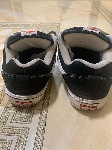 bağlı sandallar: Məhsul: Vans Old Skool tərzli skeyt krossovkaları - Rəng: qara/ağ - — 3