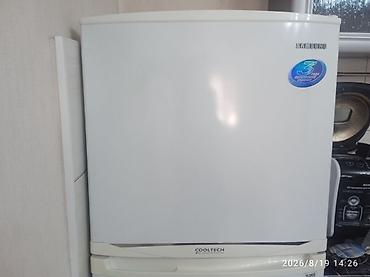 новые холодильники: Холодильник Samsung, Б/у, Двухкамерный — 1
