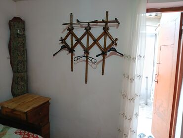 недвижимость в азербайджане купить: Bine qesebesinde Merkezde Bazarstorenin arxasinda Kiraye ev verilir