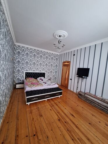 Həyət evləri və villaların satışı: 4 otaqlı, 1 kv. m, Yeni təmirli — 13