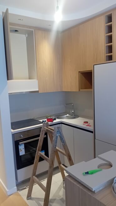 Ostali nameštaj: Nameštaj po meri od punog drveta univera i medijapana farbanog — 10