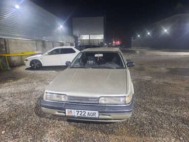 Mazda: Mazda 626: 1988 г., 2 л, Механика, Бензин, Седан