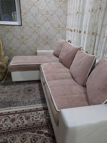 тумбочка с гладильной доской: Угловой диван, цвет - Бежевый, Б/у