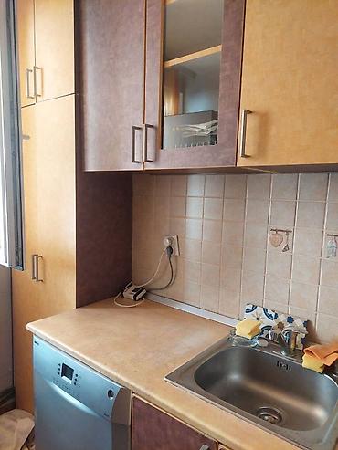 Dugoročni najam stanova: IZDAJEM STAN 90km2 NA STAROM CERAKU (ZARKOVO) Dva nivoa, prvi 50km2 — 20