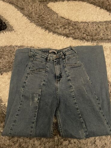 Gündəlik donlar: Qadın paltarı – bej rəngli, ağ xallı - Üslub: midi uzunluqda, aşağı — 17