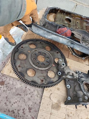 Двигатели, моторы и ГБЦ: Двигатель внутреннего сгорания(6v цилиндровый, бензиновый) — 7