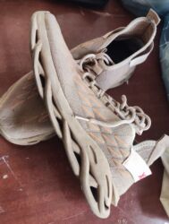 Krasofkalar və idman ayaqqabıları: Ayaqqabılar 2-3azn — 4