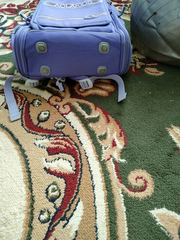 сумка фиолетовая: Качествосу жакшы, таза абалда мектепке которгон рюкзак сатылат