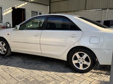 где купить машину дешевле: Toyota Camry: 2005 г., 2.4 л, Автомат, Бензин, Седан