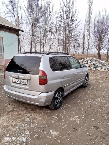 карасуу машина базар: Mitsubishi Space Star: 2001 г., 1.8 л, Механика, Бензин, Универсал