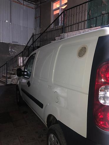 fiat doblò: Fiat Doblo Cargo furgon - Korpus: ağ rəngli, ikiqat sürgülü yan qapı — 3