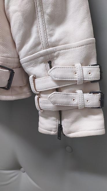 Пуховики и зимние куртки: Женская куртка. Размер L — 3