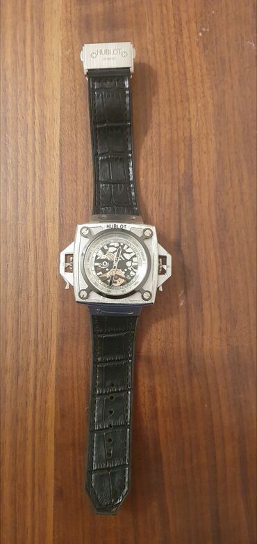 Yeni, Qol saatı, Hublot, rəng - Qara