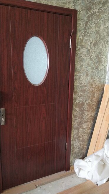 Otaq qapıları: İşlənmiş Taxta Otaq qapısı Zəmanətsiz, Ödənişli quraşdırma, Pulsuz çatdırılma