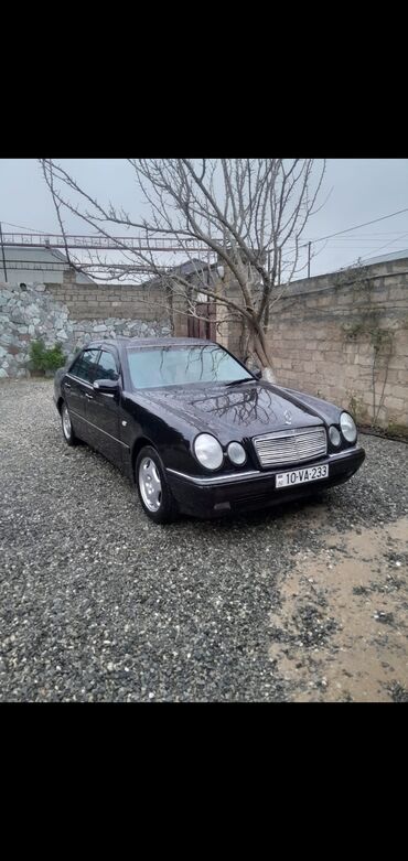 Mercedes-Benz: Satilir. ili 1998 2000madel mator 3.2 benzin mawinin hecbir udari